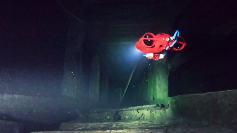 CPS 5 drone exploring a flooded mine. Build your own drone with CPSdrone. DIY underwater drone.